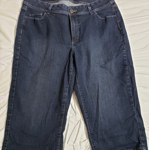 Capris - Picture 2 of 5